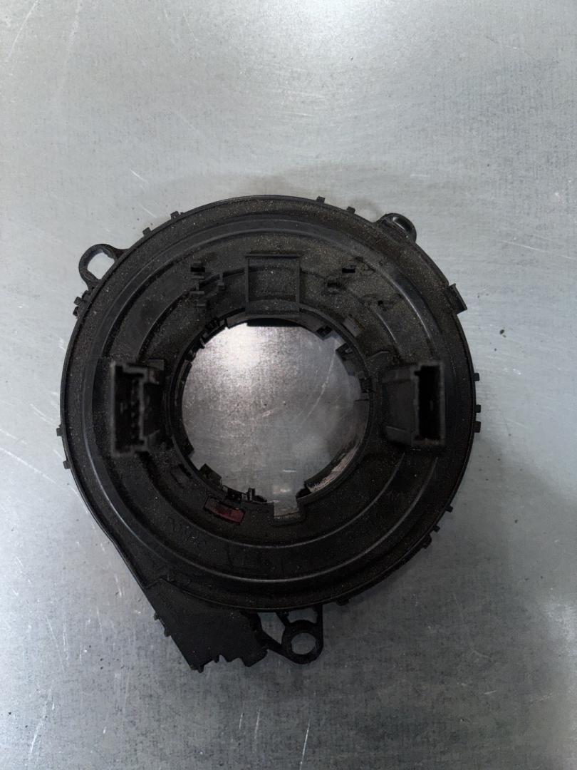 шлейф руля BMW 5 серия E60/E61 E60 (2002 - 2007), 3.0 л., M54 B30 (306S3), бензин, МКПП, седан, задний привод, 6911515, 61316911515 - фото №1
