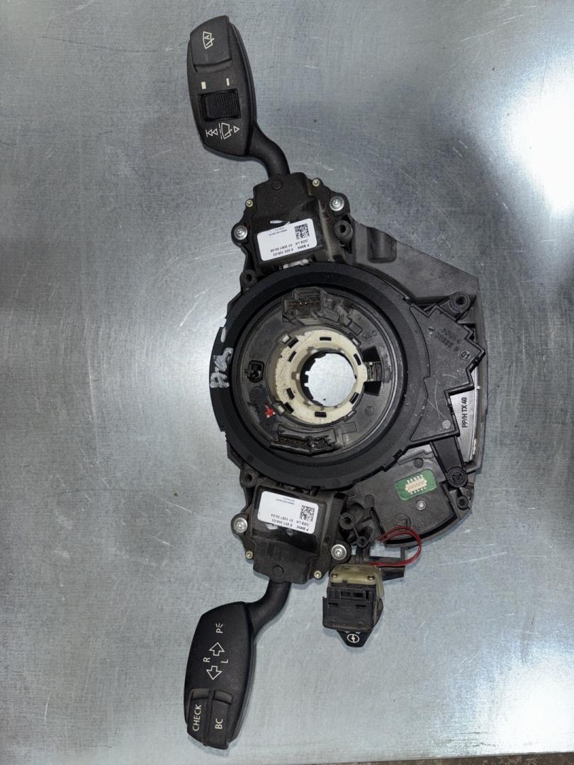 переключатель подрулевой (стрекоза) BMW 5 серия E60/E61 E60 2006, 2.5 л., N52 B25, бензин, АКПП, silber-grau metallic, седан, задний привод, правый руль, 9115156 - фото №1