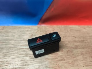 кнопка аварийной сигнализации BMW 3 серия E46 [рестайлинг] E46 2005, 3.0 л., M54 B30 (306S3), бензин, АКПП, серебристый, кабриолет, задний привод, правый руль, 61318368920