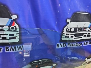 стекло двери передней правой BMW X1 E84 2011, 2.0 л., N46 B20 BD, бензин, АКПП, белый, внедорожник 5 дв., задний привод, правый руль, 43R00049