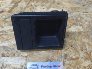 карман центральной консоли BMW 3 серия E46 [рестайлинг] E46 2005, 3.0 л., M54 B30 (306S3), бензин, АКПП, серебристый, кабриолет, задний привод, правый руль, 51168217957, 8217959