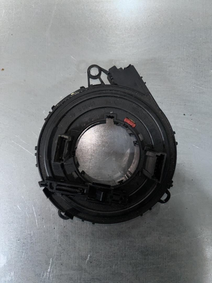 шлейф руля BMW 5 серия E60/E61 E60 (2002 - 2007), 3.0 л., M54 B30 (306S3), бензин, МКПП, седан, задний привод, 6911515, 61316911515 - фото №1