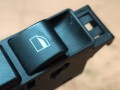 кнопка (выключатель) BMW 3 серия E46 2000, 2.2 л., M54 226 S1, бензин, АКПП, серебристый, седан, задний привод, правый руль, 61316902184, 61318381518 - фото №5