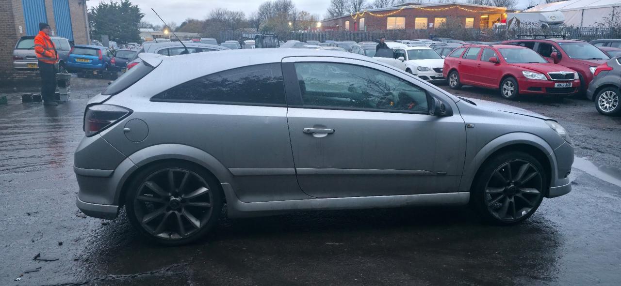 Opel Astra GTC H рест. 2006