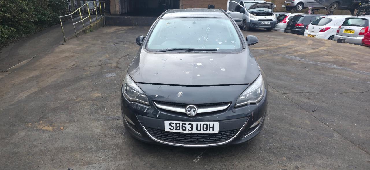 Opel Astra J рест. 2013