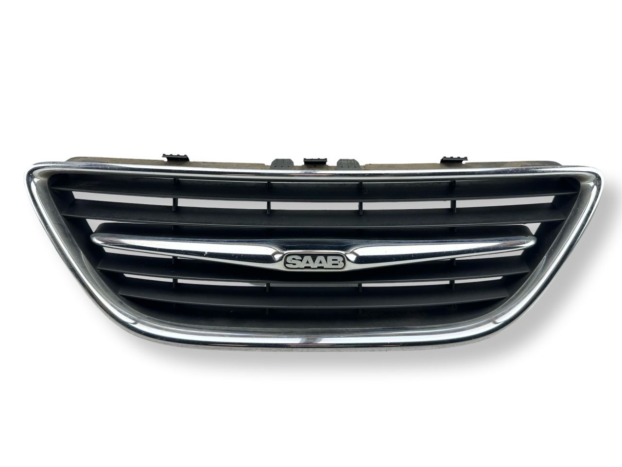 решетка радиатора Saab 9-3 2 поколение 2007, 2.0 л., Ti, B207E, бензин, 5МКПП, schwarz / 2qu, кабриолет, передний привод, правый руль, 12787224 - фото №1