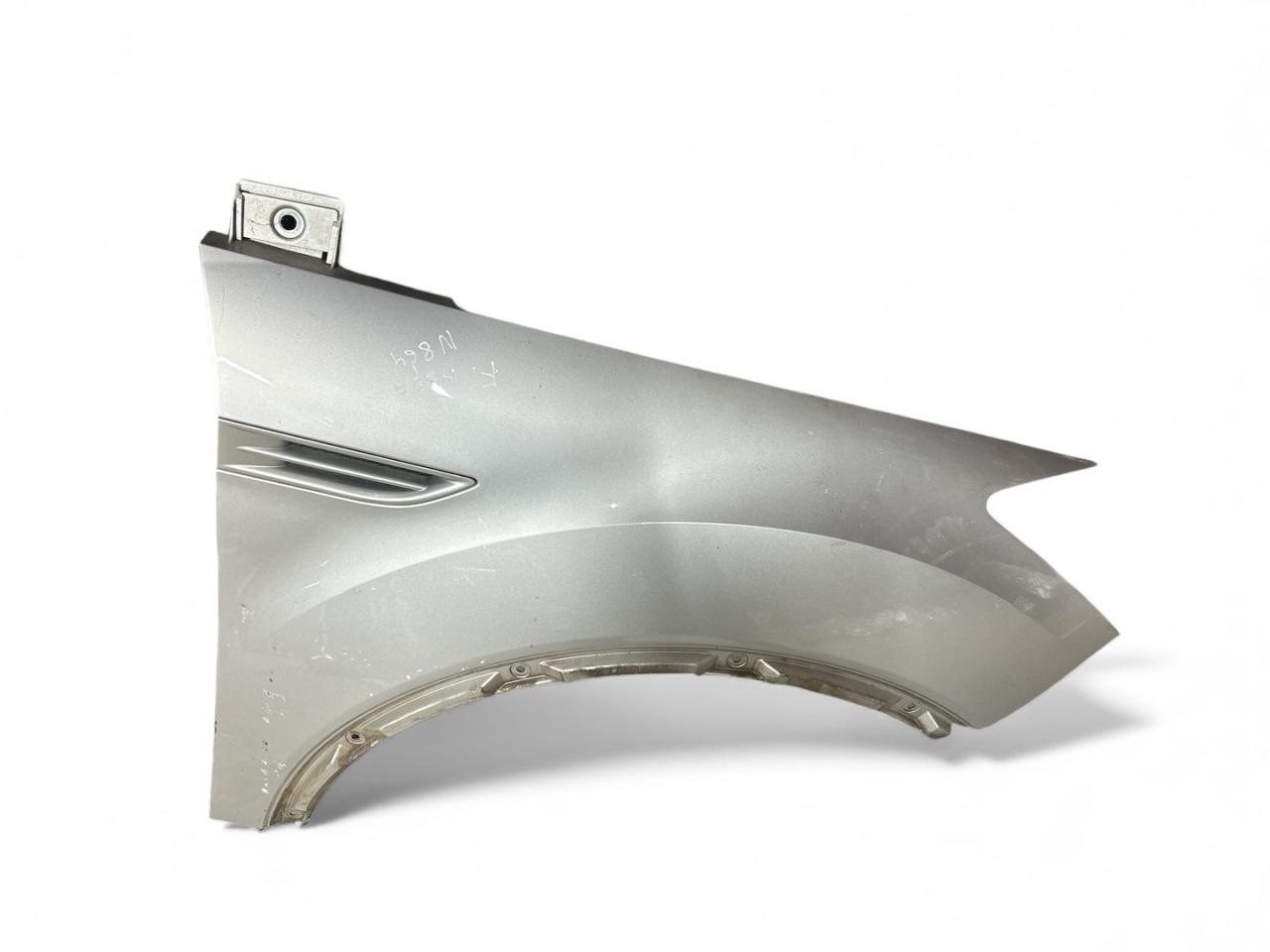 крыло переднее правое Ford Kuga 1 поколение 2011, 2.0 л., TDCi, TXDA, дизель, 6МКПП, moondust silver / o3, внедорожник 5 дв., полный привод, правый руль, 8V41-16015-AHXWAA, 1633114 - фото №1