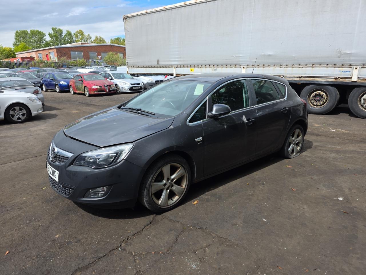 Opel Astra J 2011