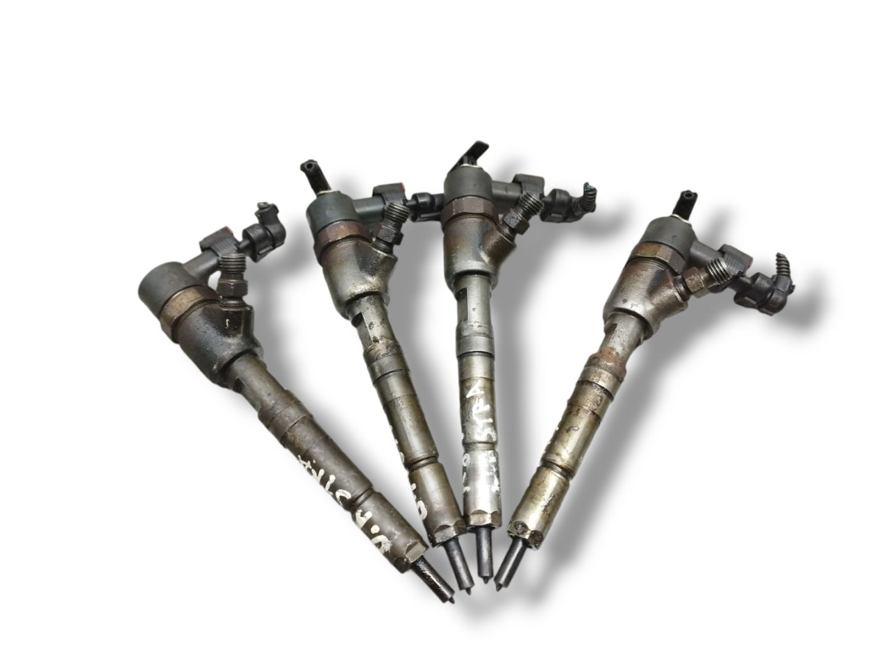 форсунка Opel Astra J 2012, 1.3 л., CDTi, A 13 DTE, дизель, 5МКПП, schneeweiss / gaz, универсал, передний привод, правый руль, 55564218, 0445110326 - фото №1