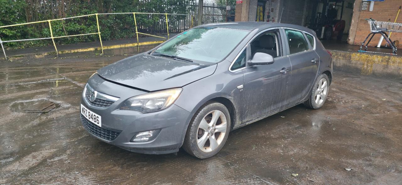 Opel Astra J 2010