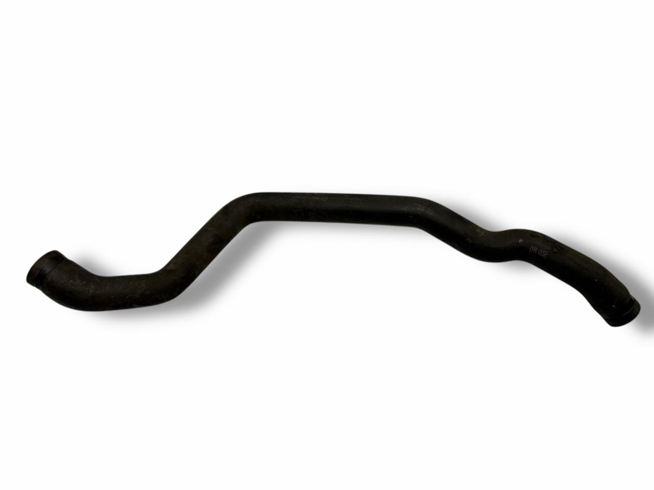 патрубок радиатора Volvo S80 1 поколение 2003, 2.4 л., i, B 5244 S, бензин, АКПП, polar white / 189, седан, передний привод, правый руль, 08623783 - фото №1