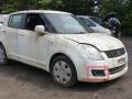 решётка бампера боковая правая Suzuki Swift 3 поколение 2010, 1.3 л., DDiS, D13A, дизель, 5МКПП, superior white / 26u, хетчбэк 5 дв., передний привод, правый руль, 71751-72K1R - фото №3
