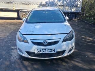 Opel Astra J