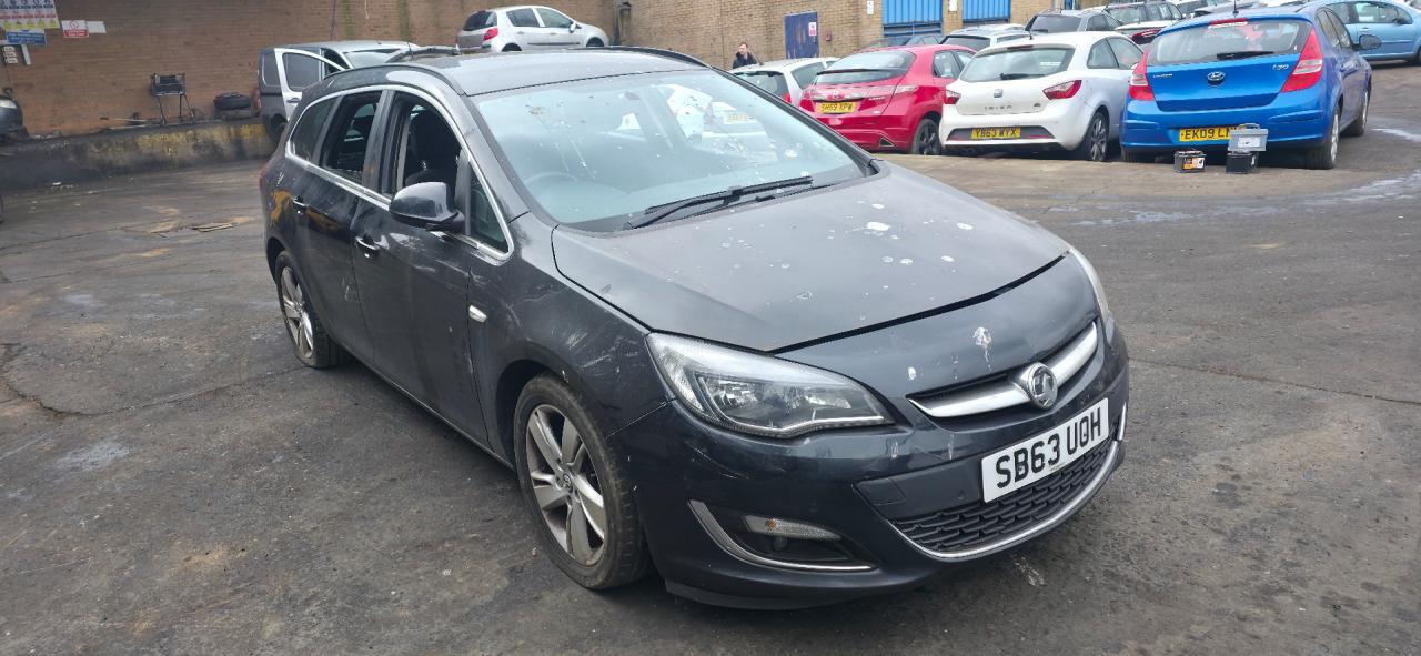 Opel Astra J рест. 2013