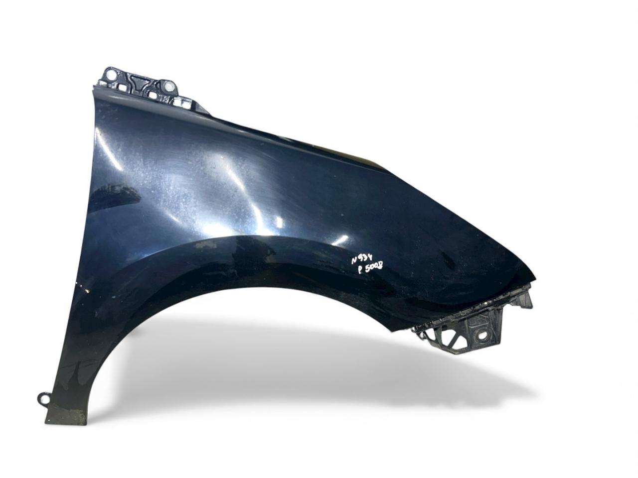 крыло переднее правое Peugeot 5008 1 поколение 2011, 1.6 л., HDi, 9HR (DV6C), дизель, 6МКПП, noir perla nera / ktv, внедорожник 5 дв., передний привод, правый руль, 7841AF - фото №1