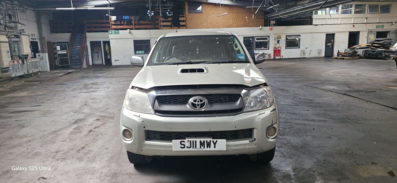 Toyota Hilux 7  рест. 2011