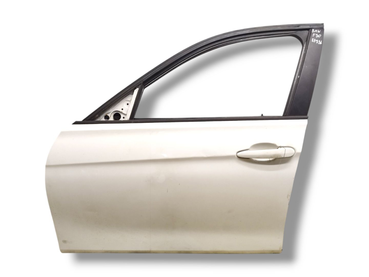 дверь передняя левая BMW 3 серия F30/F31/F34 F30 2013, 2.0 л., D, N47 D20 C, дизель, АКПП, alpinweiss iii / 300, седан, задний привод, правый руль, 41007298565, 7298565 - фото №1