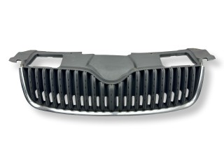 решетка радиатора Skoda Fabia 2 поколение (5J) 5J 2008, 1.4 л., TDi PD, BNM, дизель, 5МКПП, satin, хетчбэк 5 дв., передний привод, правый руль, 5J0853668A