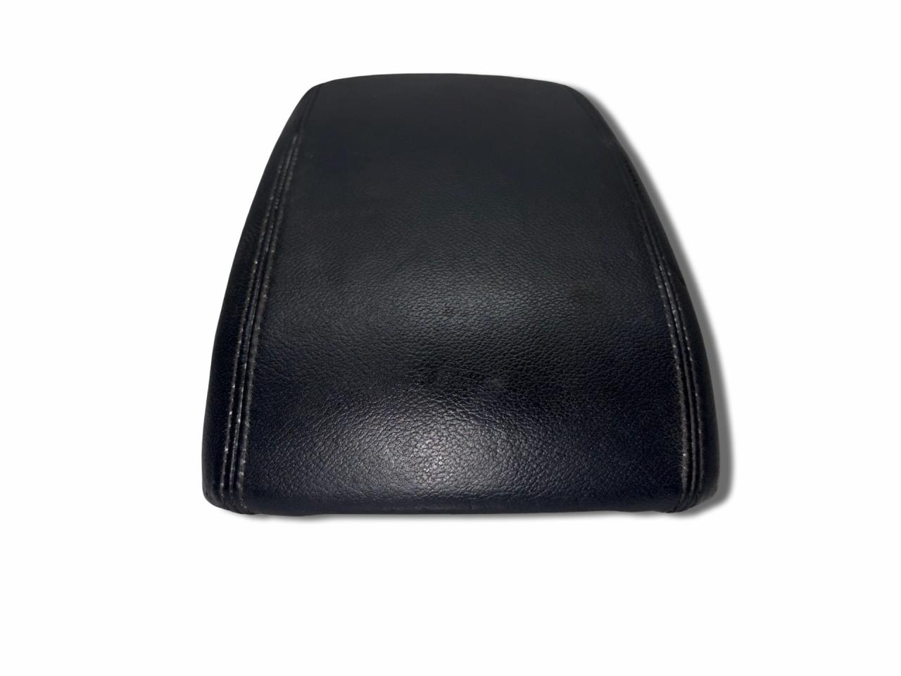 подлокотник Audi Q5 8R 2010, 3.0 л., TDi, CCWA, дизель, АКПП, phantomschwarz / lz9y, внедорожник 5 дв., полный привод, правый руль, 8R0864207F - фото №1