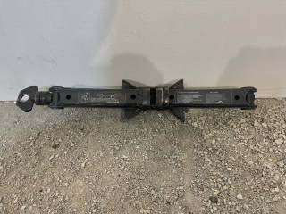 домкрат Nissan Juke YF15 2011, 1.5 л., K9K 410, дизель, 6МКПП, nah (красный), хетчбэк 5 дв.