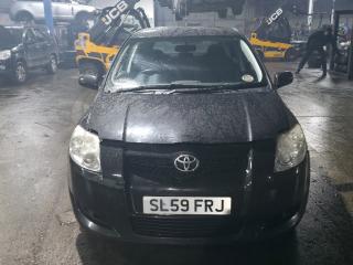 Toyota Auris 1 поколение