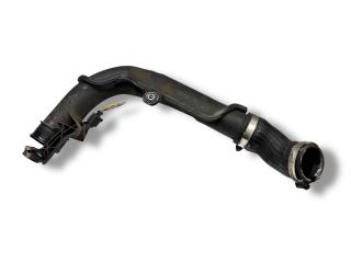 патрубок интеркулера Volkswagen Scirocco 3 поколение 2013, 2.0 л., TDi, CFHC, дизель, 6МКПП, deepblack / lc9x, хетчбэк 3 дв., передний привод, правый руль, 03G906051E, 1K0145770AE, 0281002977