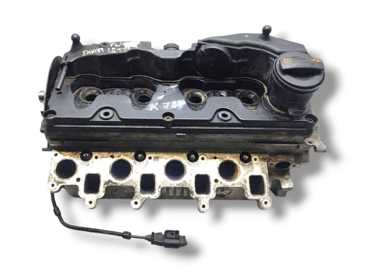 головка блока цилиндров Volkswagen Golf 6 поколение 2009, 1.6 л., TDi, CAYC, дизель, 5МКПП, deepblack / lc9x, универсал, передний привод, правый руль, 03L103469R, 03L103351B, 03L103265AX - фото №1