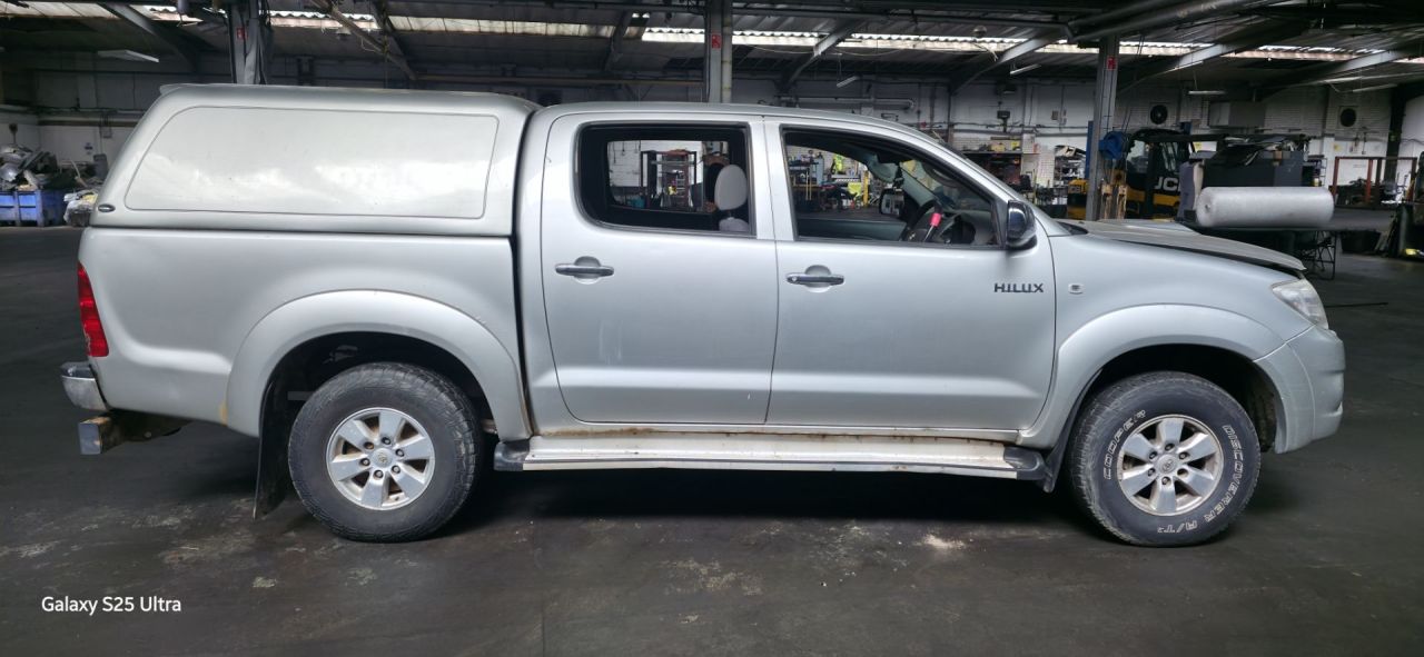 Toyota Hilux 7  рест. 2011