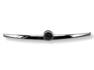 накладка двери (крышки) багажника Opel Insignia 1 поколение (A) [рестайлинг] 2014, 2.0 л., CDTi, A 20 DTH, дизель, 6МКПП, silbergrau, лифтбэк, передний привод, правый руль, 22803609, 22803608, 22803611, 22803633, 22803634, 22803610