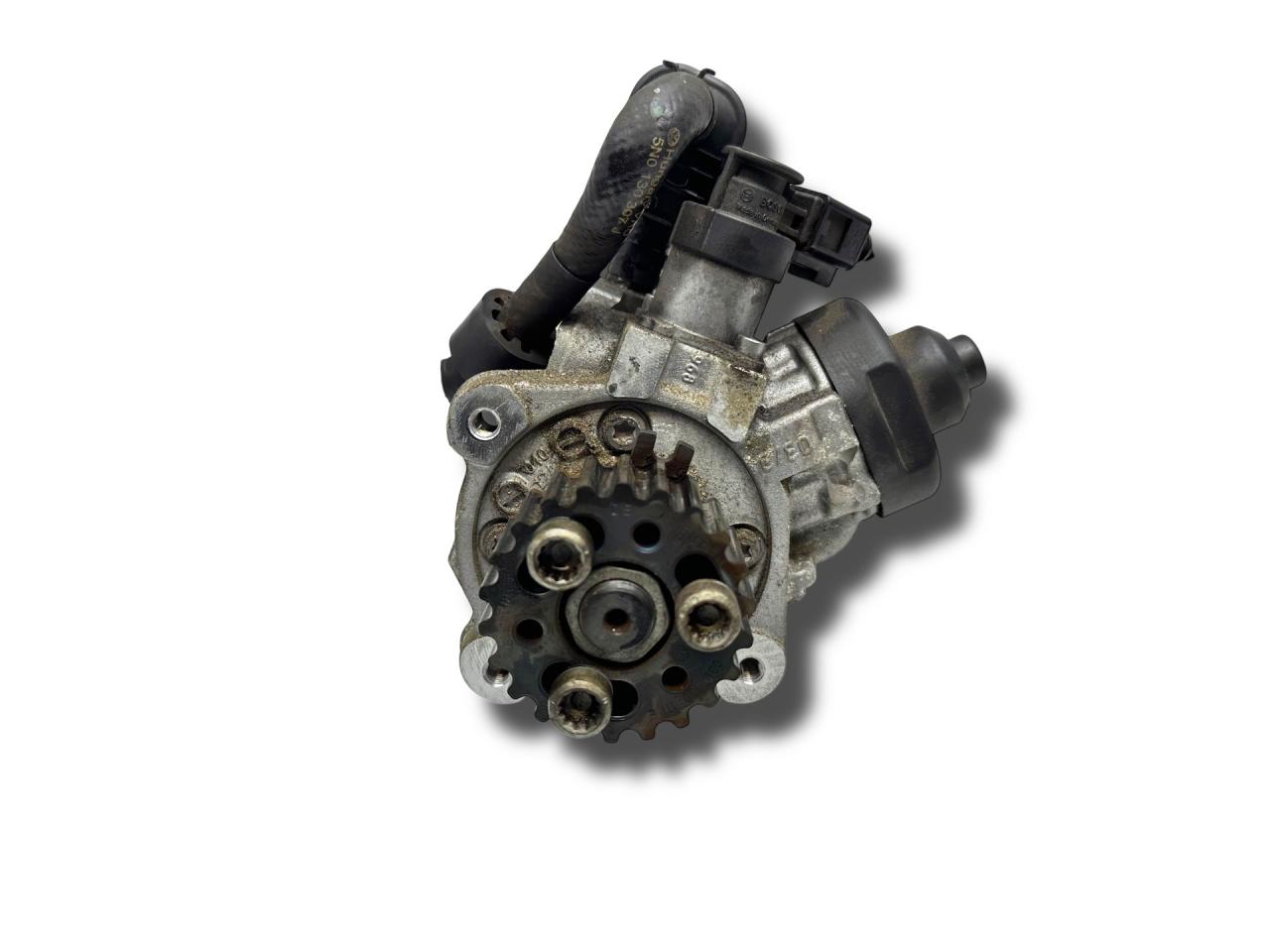 ТНВД Volkswagen Scirocco 3 поколение 2013, 2.0 л., TDi, CFHC, дизель, 6МКПП, deepblack / lc9x, хетчбэк 3 дв., передний привод, правый руль, 03L130755D, 0445010514 - фото №1