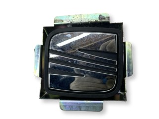 ручка крышки багажника SEAT Leon 2 поколение [рестайлинг] 2012, 1.2 л., TSI, CBZB, бензин, 6МКПП, ice silver, хетчбэк 5 дв., передний привод, правый руль, 6J4827565B