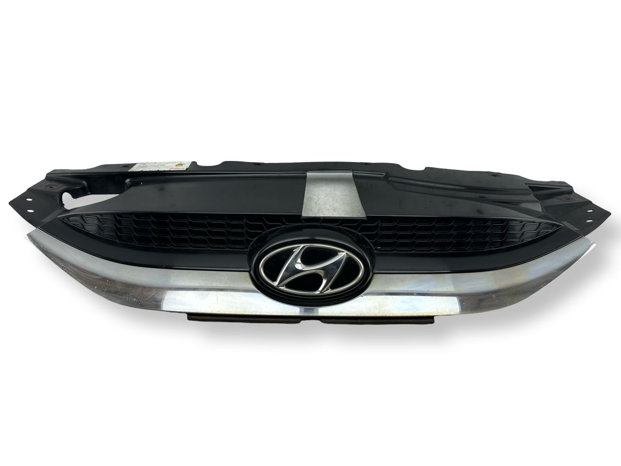 решетка радиатора Hyundai ix35 1 поколение LM 2012, 1.7 л., CRDi, D4FD, дизель, 6МКПП, steel gray ii / zar, внедорожник 5 дв., передний привод, правый руль, 86351-2Y000 - фото №1