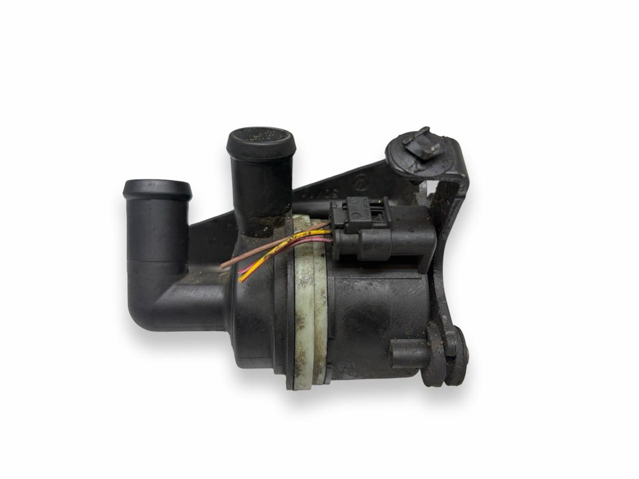 насос антифриза дополнительный Audi Q5 8R 2011, 2.0 л., TDi, CGLB, дизель, АКПП, lavagrau / lz7l, внедорожник 5 дв., полный привод, правый руль, 5N0965561A - фото №1