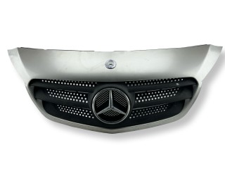 решетка радиатора Mercedes-Benz Citan W415 2013, 1.5 л., CDi, OM 607.951, дизель, 5МКПП, brillantsilber / 9744, фургон, передний привод, правый руль, A4158880023
