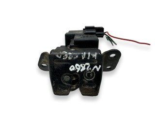 замок багажника Kia Ceed 1 поколение [рестайлинг] ED 2012, 1.6 л., CRDi, D4FB, дизель, 6МКПП, black pearl, универсал, передний привод, правый руль, 81230-1H000