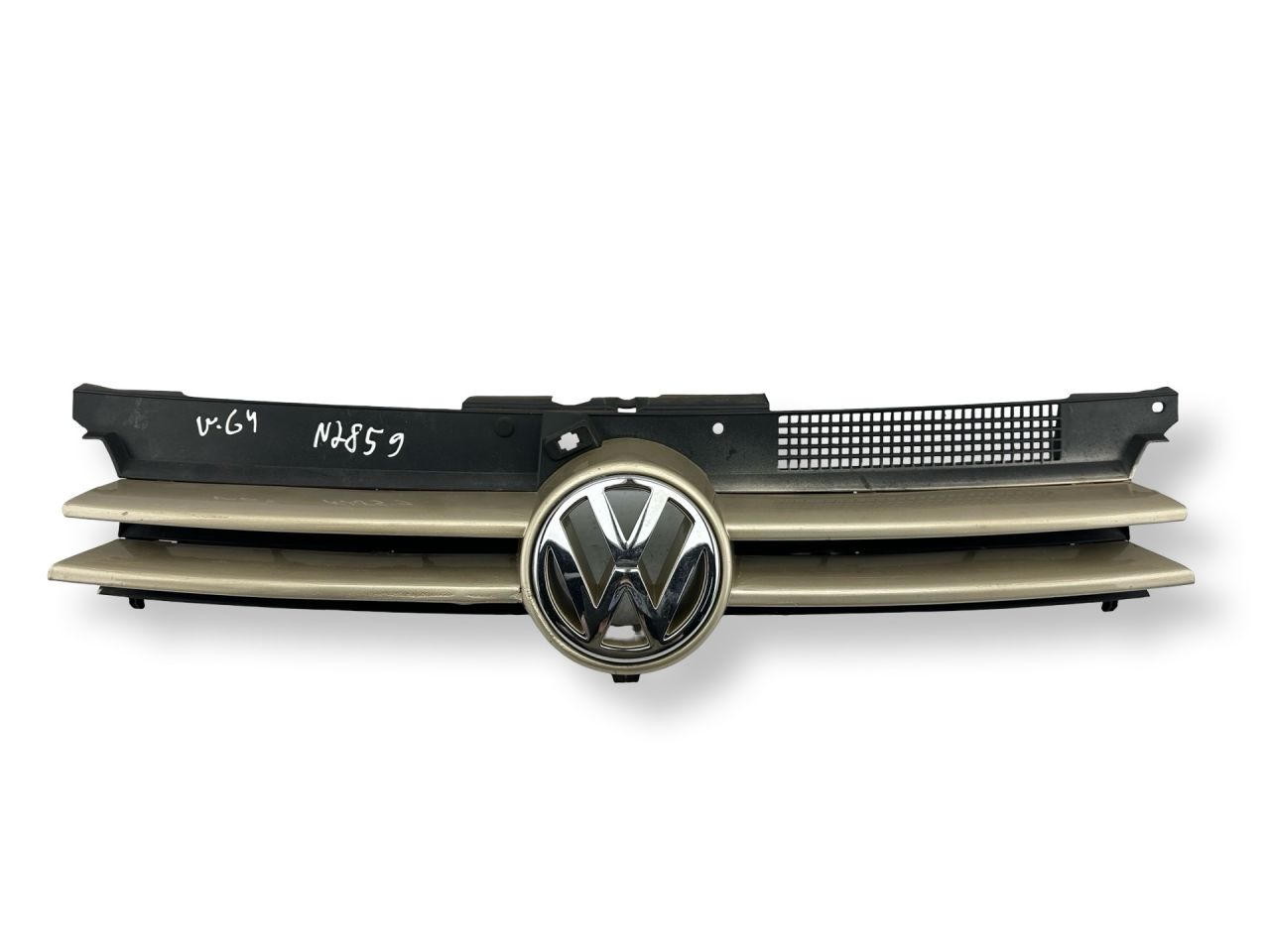 решетка радиатора Volkswagen Golf 4 поколение 2000, 1.4 л., i, AXP, бензин, 5МКПП, stormbeige, универсал, передний привод, правый руль, 1J0853601 - фото №1