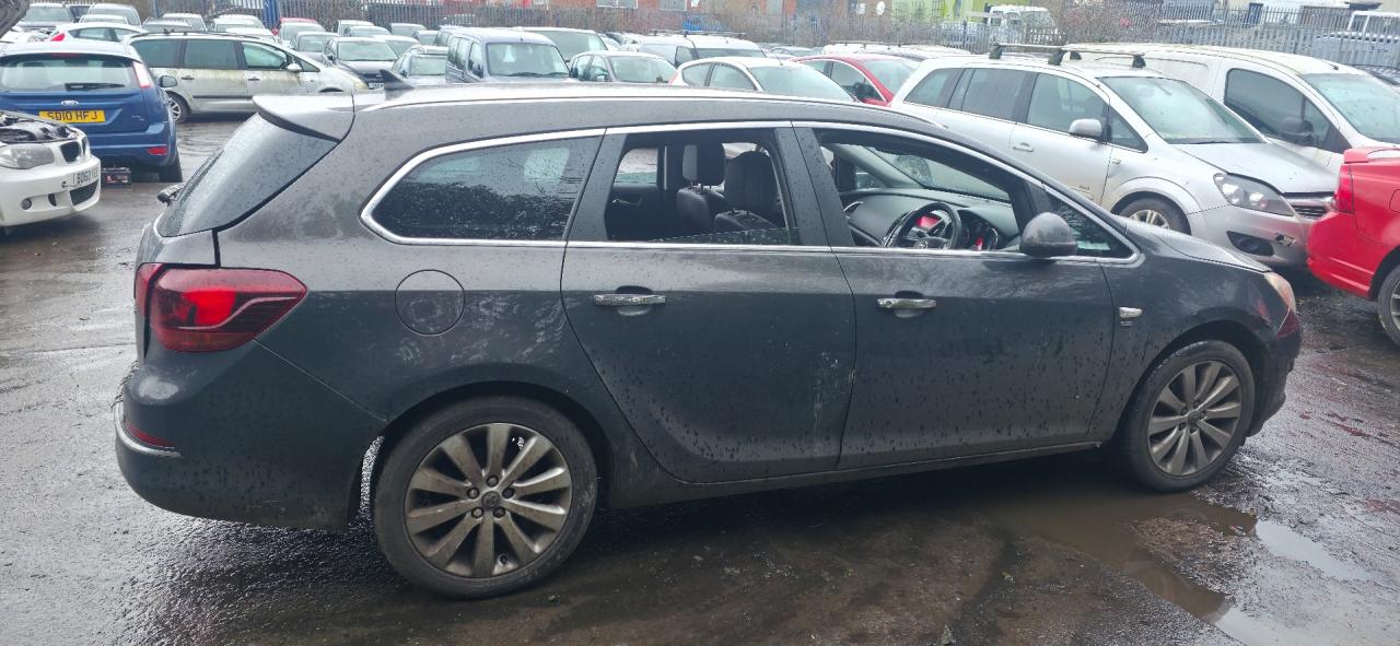 Opel Astra J рест. 2012