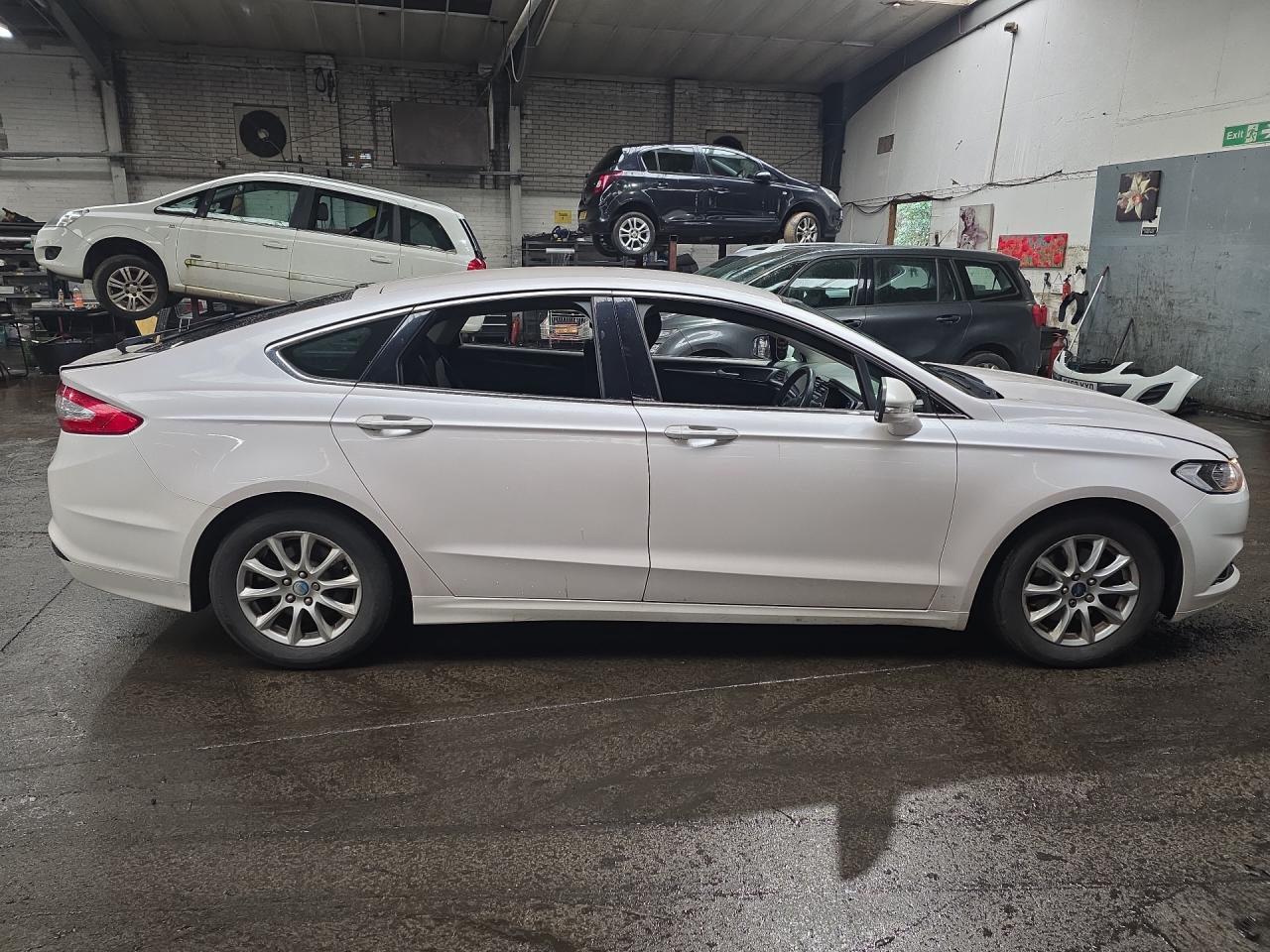 Ford Mondeo 5 2016