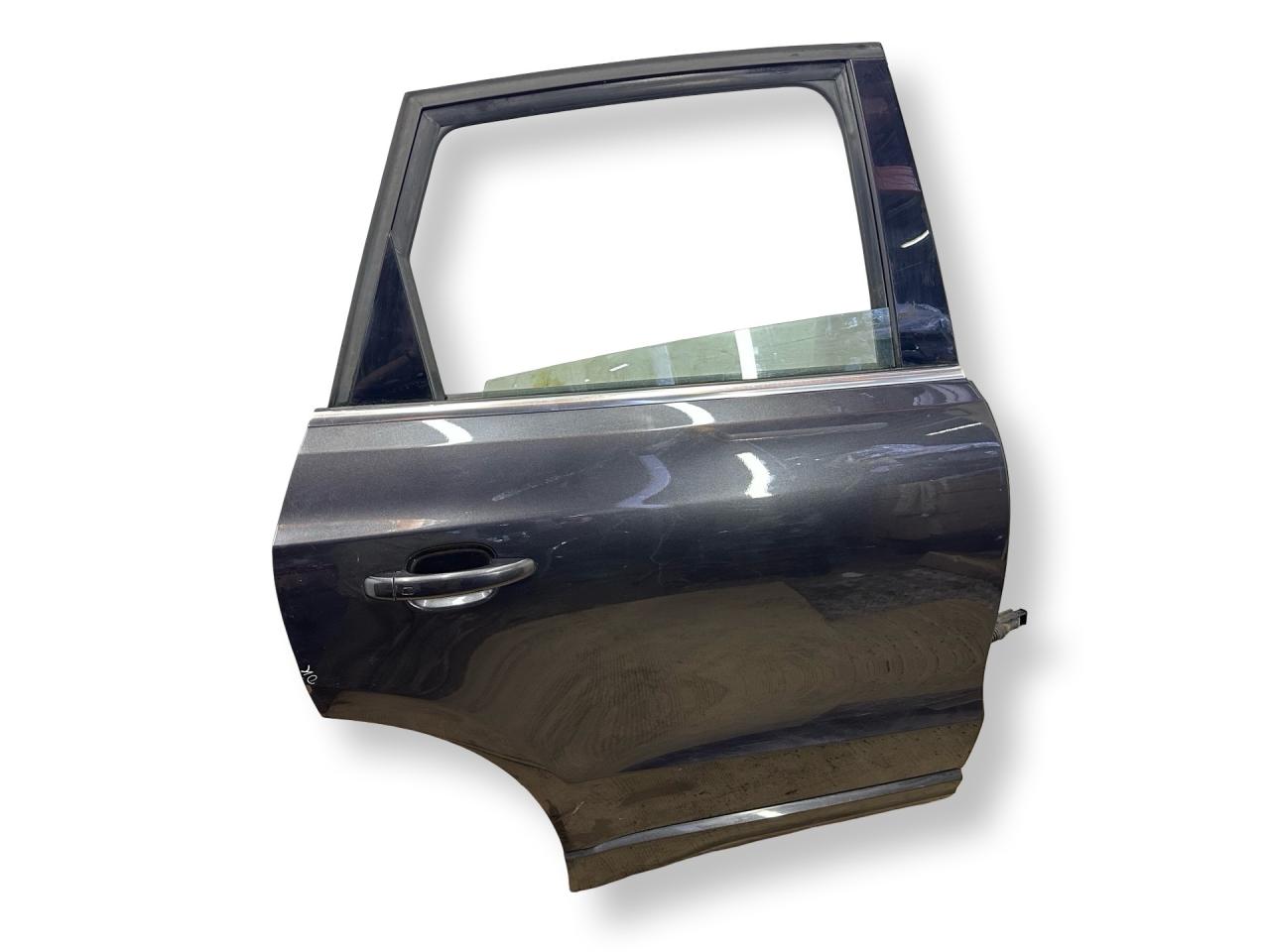 дверь задняя правая Audi Q5 8R 2011, 2.0 л., TDi, CGLB, дизель, АКПП, lavagrau / lz7l, внедорожник 5 дв., полный привод, правый руль, 8R0833052B - фото №1