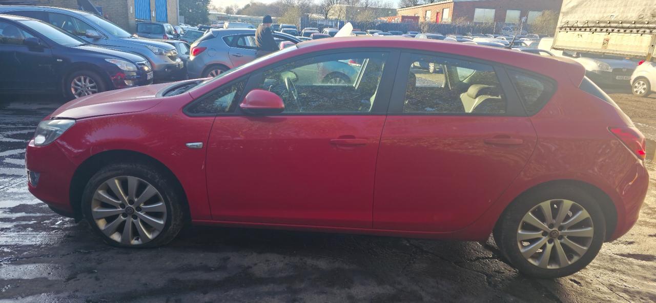 Opel Astra J 2010