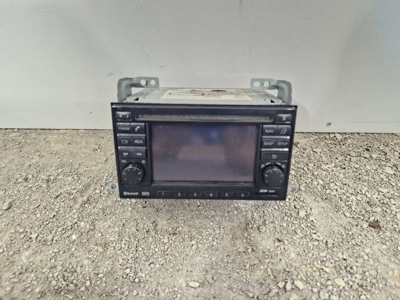 магнитола Nissan Juke YF15 2011, 1.5 л., DCi, K9K 410, дизель, 6МКПП, radiant red / nah, внедорожник 5 дв., передний привод, правый руль, 25915-BH20B, 7612830050 - фото №1