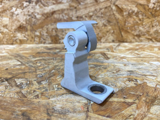 петля двери Porsche Macan 1 поколение 2016, 3.0 л., дизель, 4G0831402D