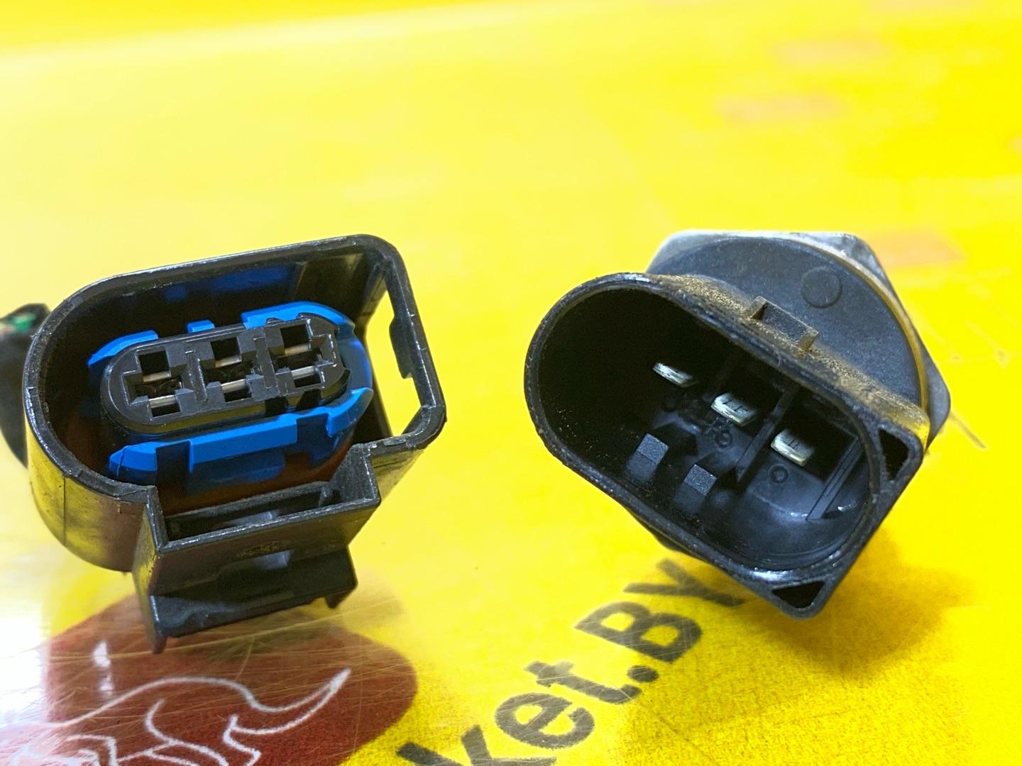 датчик давления топлива Volkswagen Tiguan 2 поколение 2020, 2.0 л., бензин, 06H906051K - фото №6