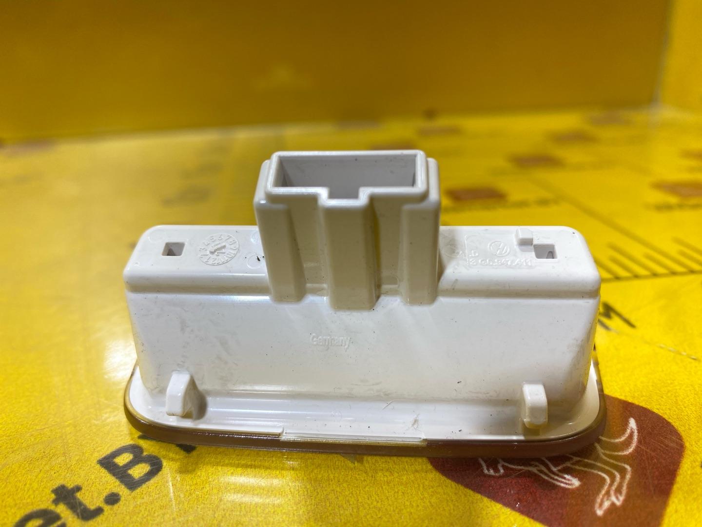 фонарь салона (плафон) Volkswagen Tiguan 2 поколение 2020, 2.0 л., бензин, 3G0947411 - фото №4