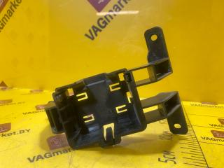 Кронштейн крепления датчика мертвых зон Volkswagen Tiguan 2 поколение 2016, 2.0 л., бензин, 5NA907907