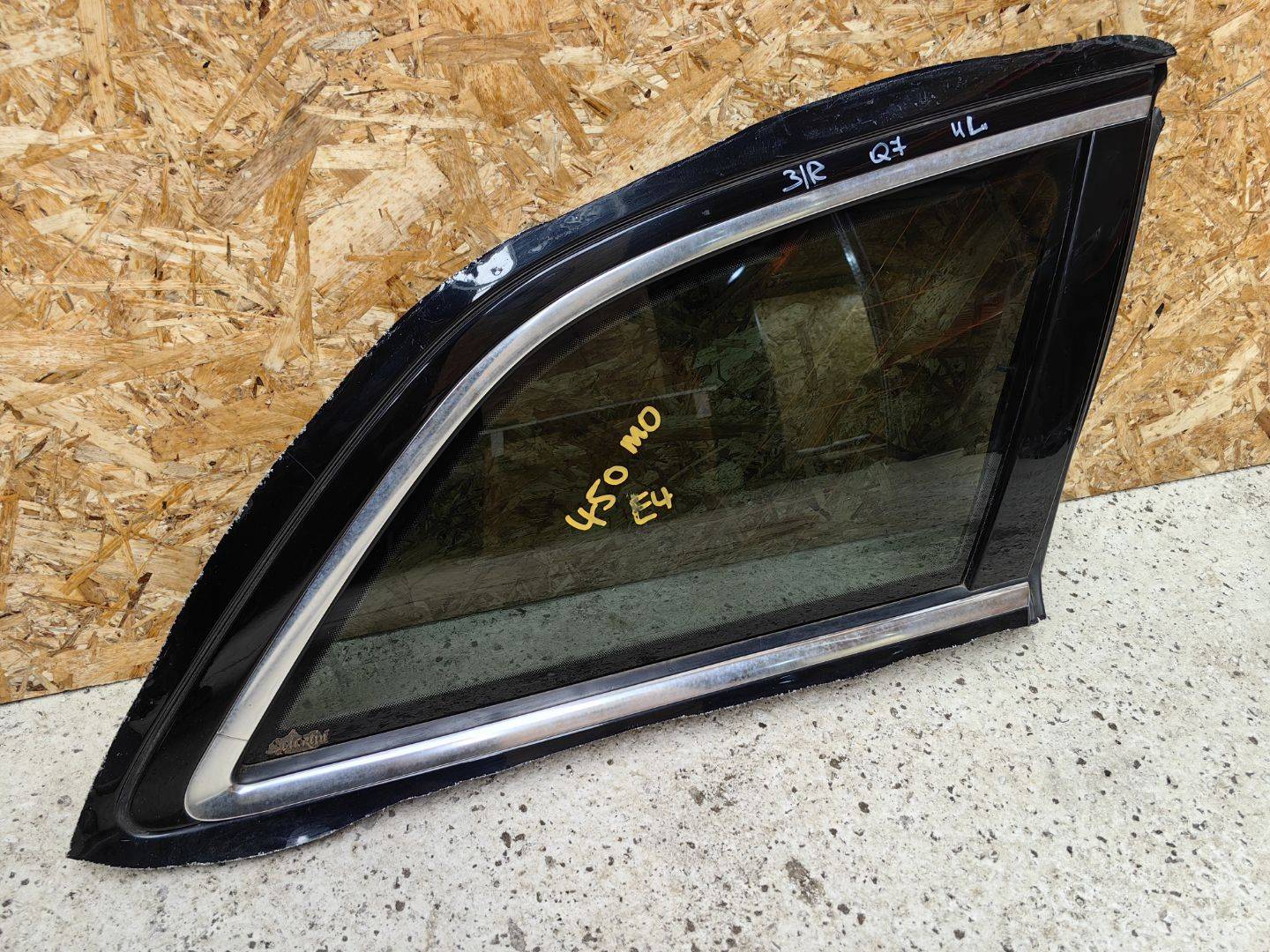 стекло кузовное боковое правое Audi Q7 4L 2009, 3.0 л., дизель, 4L0845300