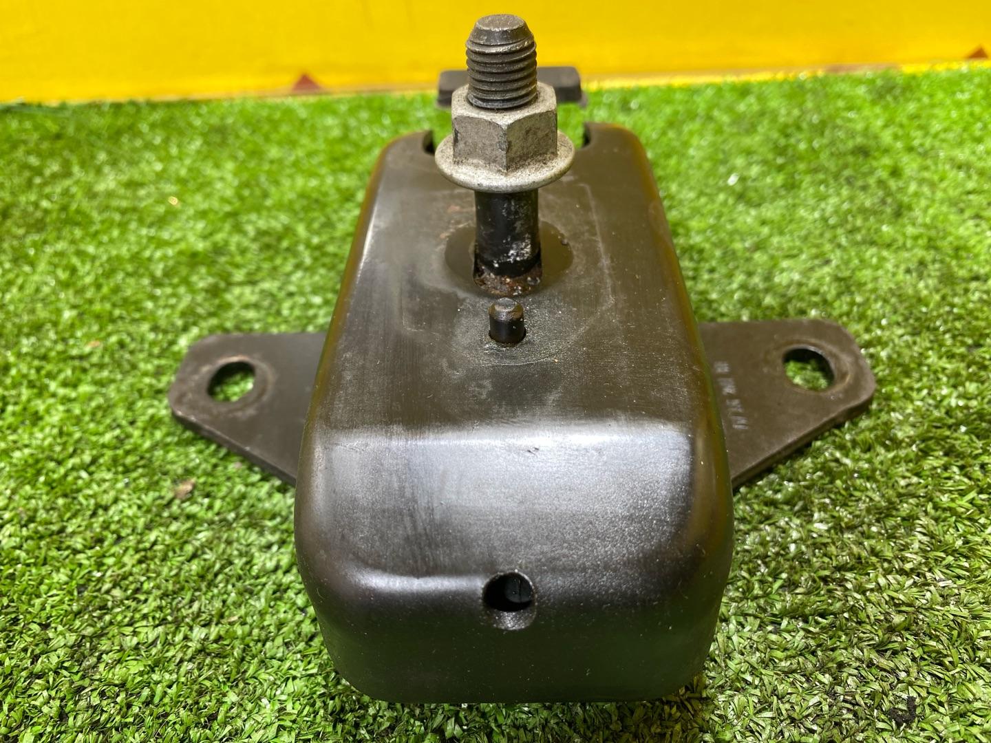 подушка крепления двигателя Volkswagen Amarok 1 поколение 2H 2012, 2.0 л., дизель, 2H0199256A