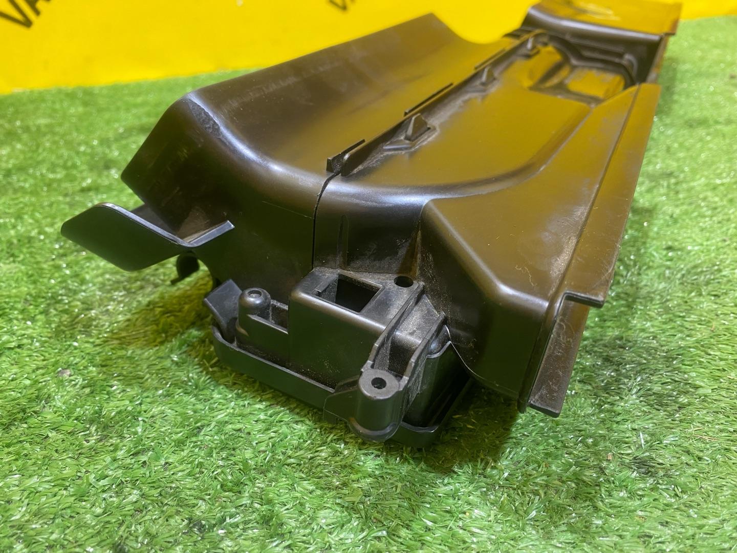 воздухозаборник Volkswagen Tiguan 2 поколение 2016, 2.0 л., бензин, 5Q0129254B, 5QA129621 - фото №6