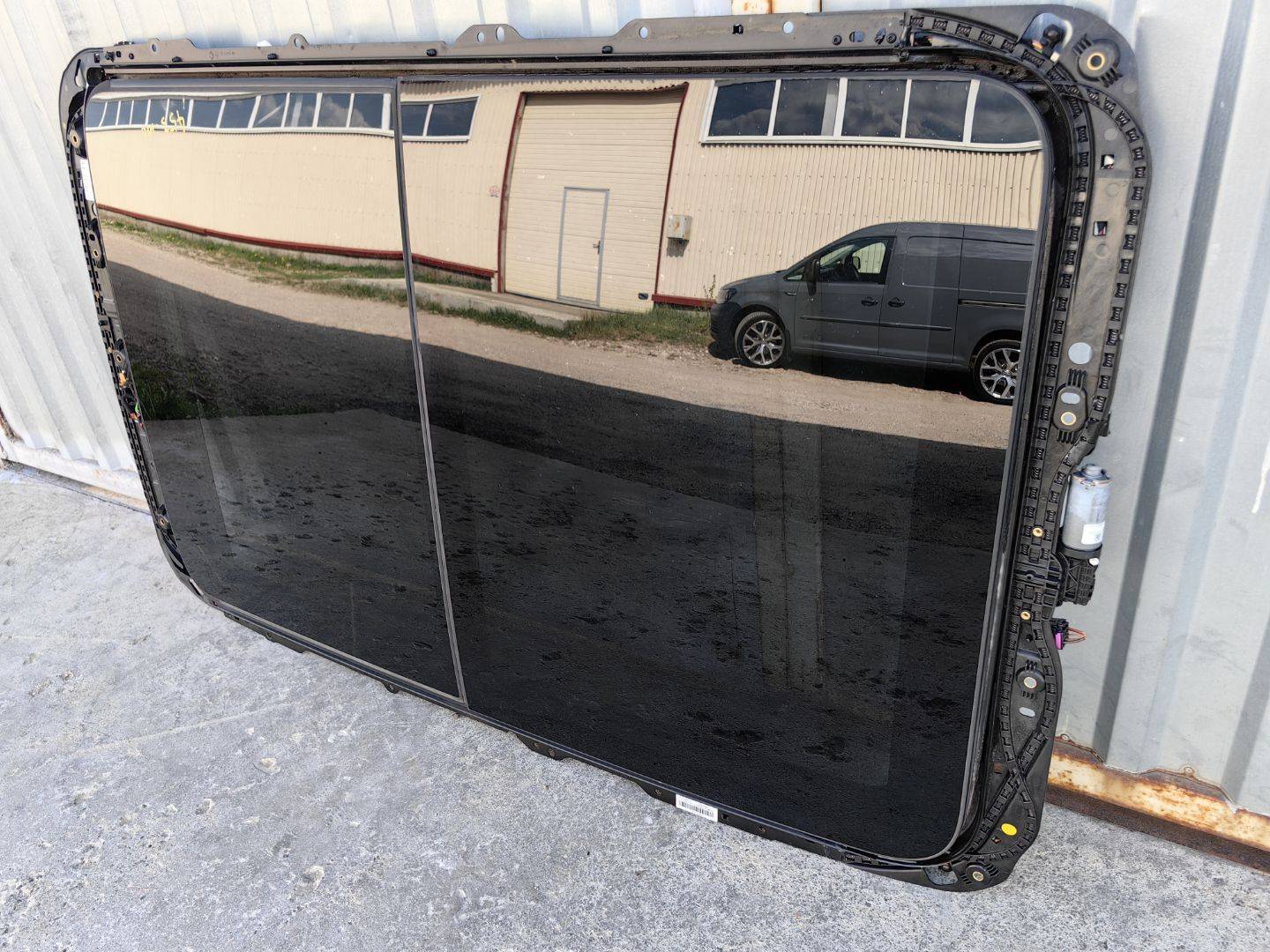 люк Volkswagen Passat B8 2016, 2.0 л., дизель, 3G9877041B - фото №4