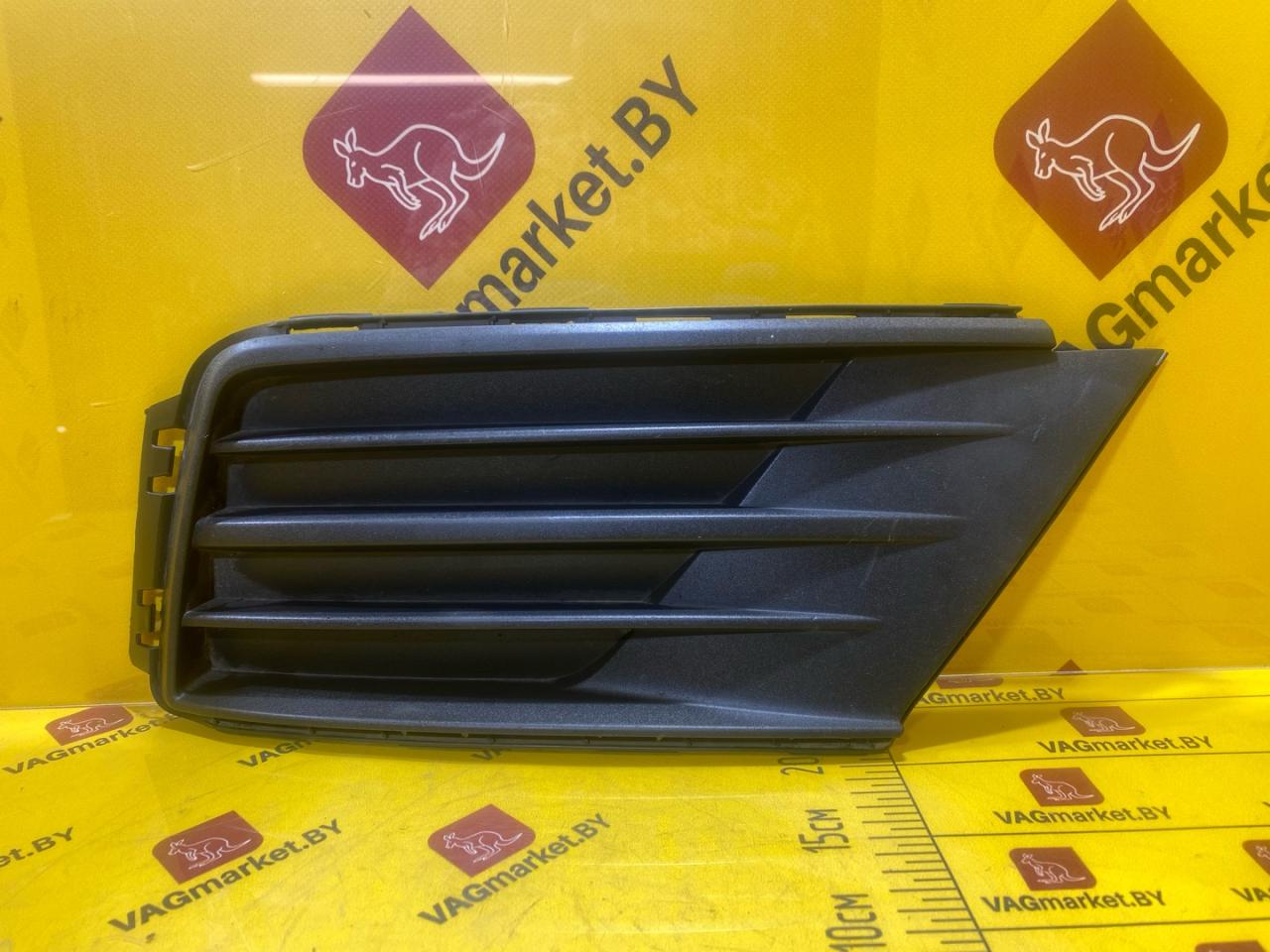 Заглушка (решетка) в бампер передний Volkswagen Caddy 4 поколение 2018, 2.0 л., дизель, 2K5853666E - фото №1